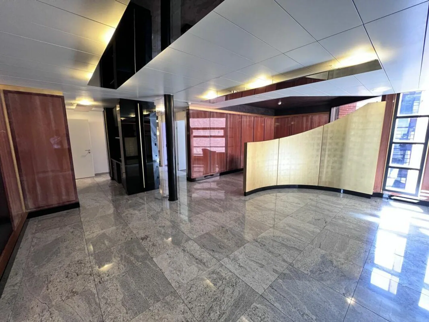 Espace idéal pour des activités médicales ou dentaires - Photo 2 sur 5