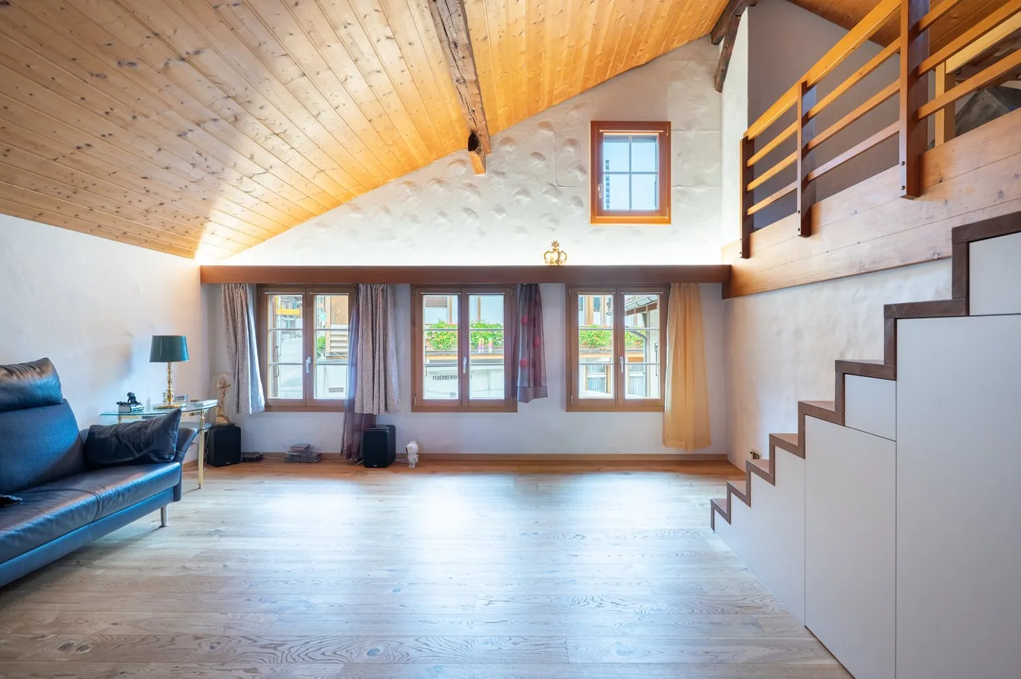 Residential building in the heart of Goldswil - A house with history seeks future - Photo 9 of 22