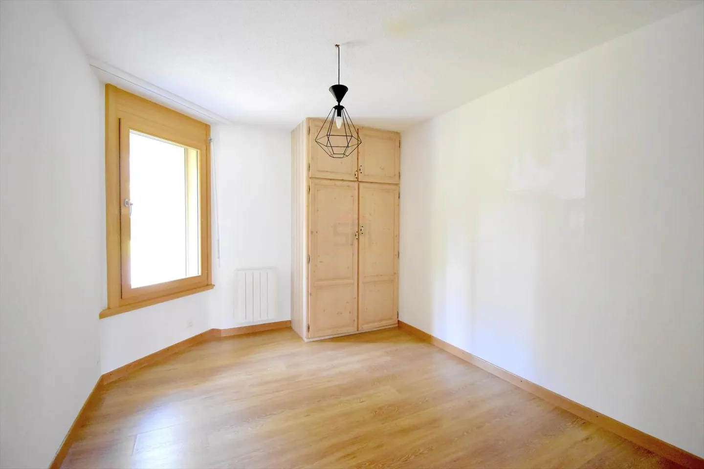 Ampio appartamento di 3,5 locali con balcone a Tolochenaz - Foto 9 di 11