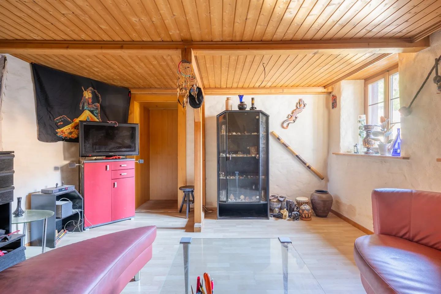 Residential building in the heart of Goldswil - A house with history seeks future - Photo 15 of 22