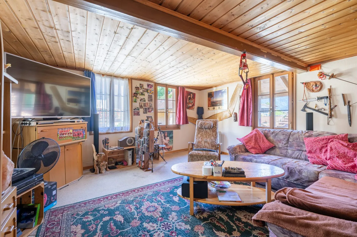 Residential building in the heart of Goldswil - A house with history seeks future - Photo 18 of 22