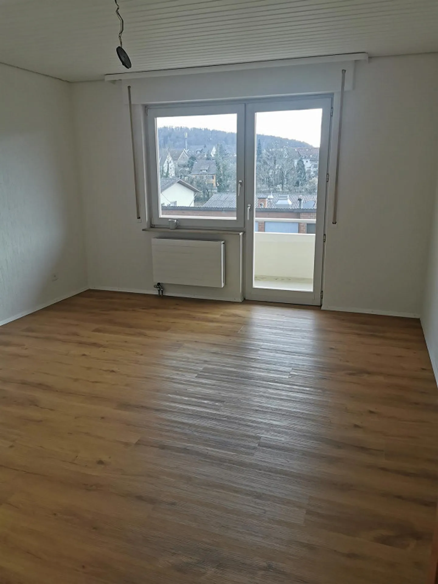 Spacious 7.5-Room House with Garden and Garage - Photo 19 of 29