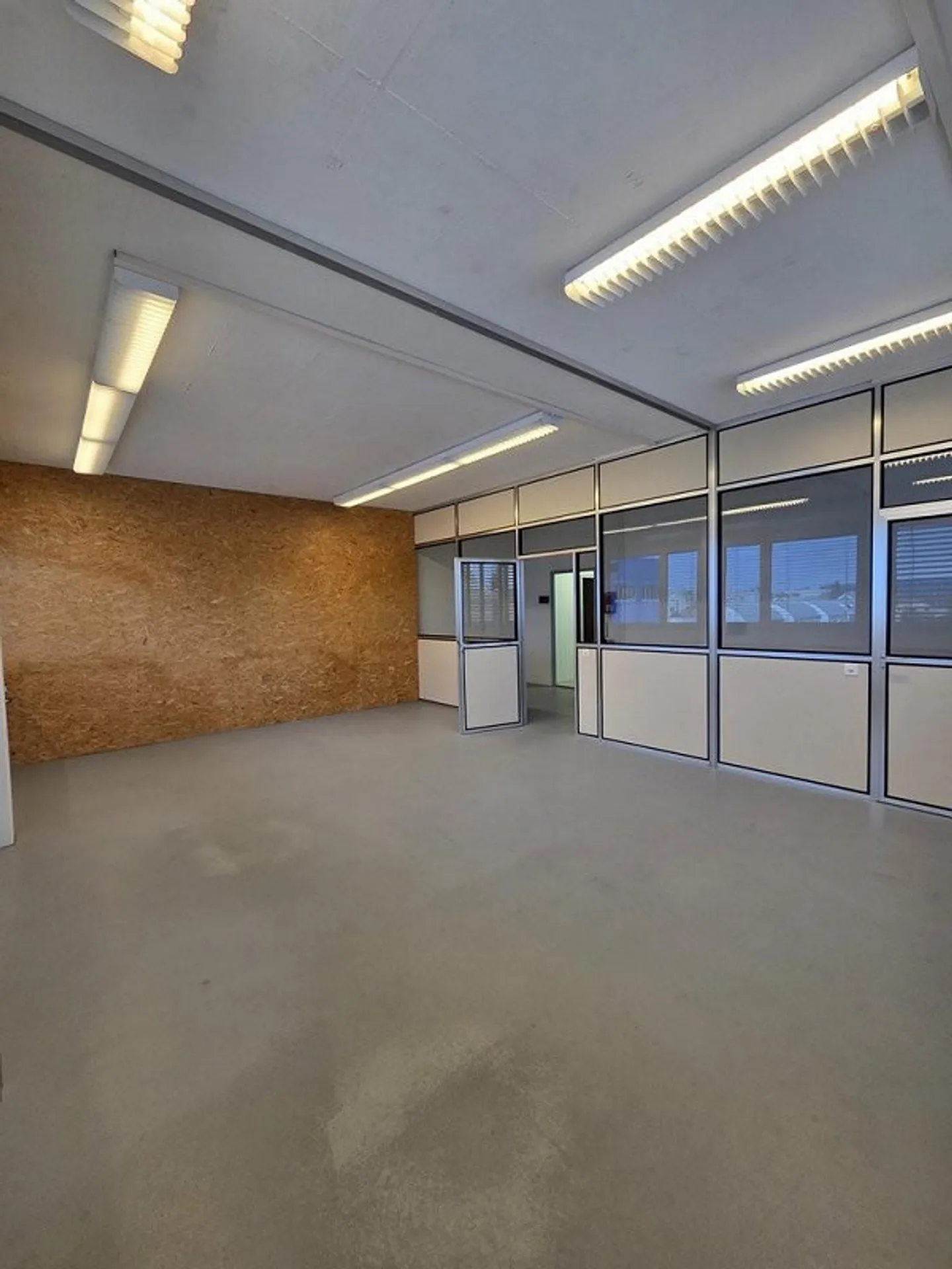 Espace commercial / bureau avec vue de 65,40 m2 dans "Hirzi" Zollikofen - Photo 5 sur 5