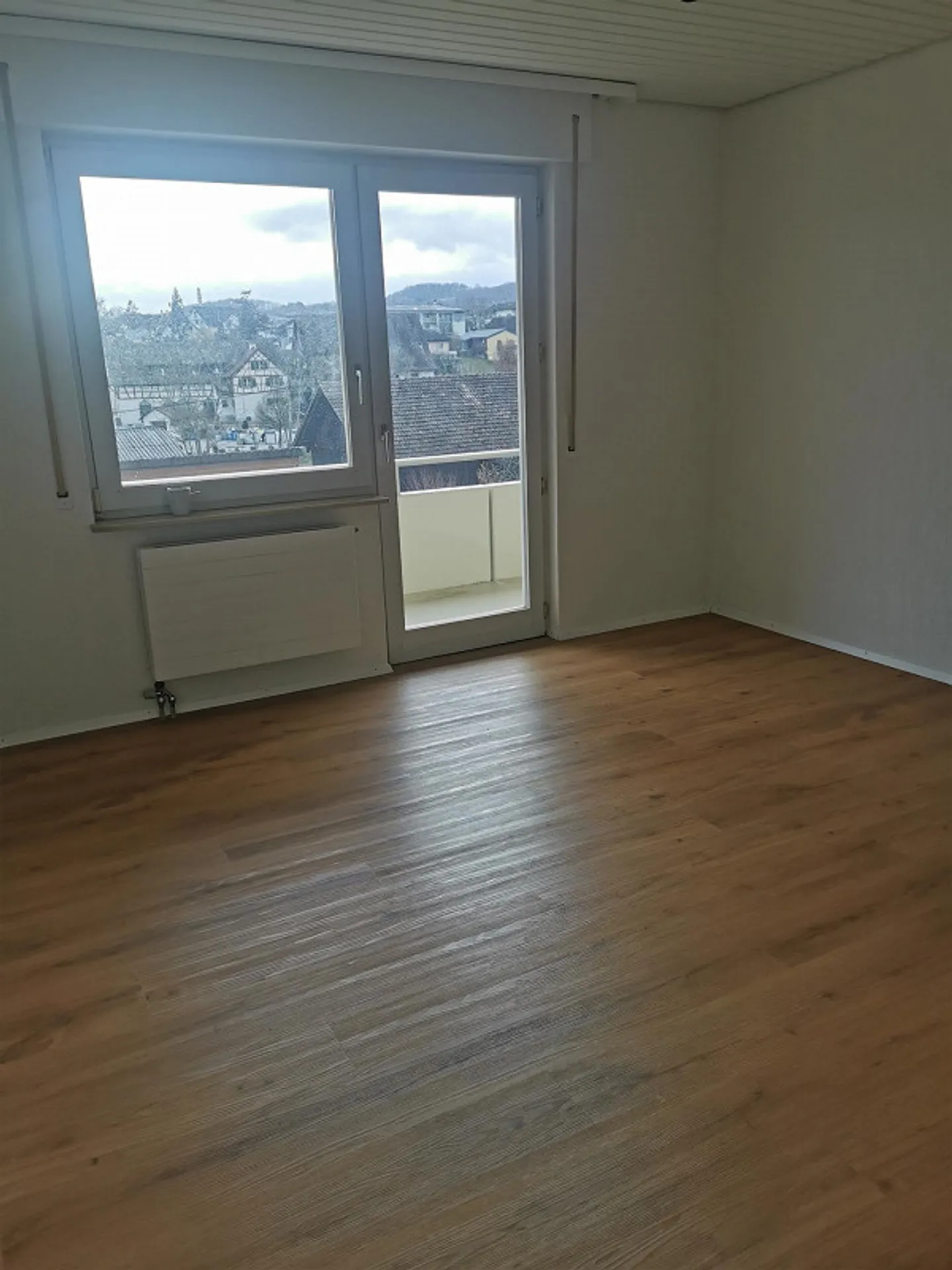 Spacious 7.5-Room House with Garden and Garage - Photo 20 of 29