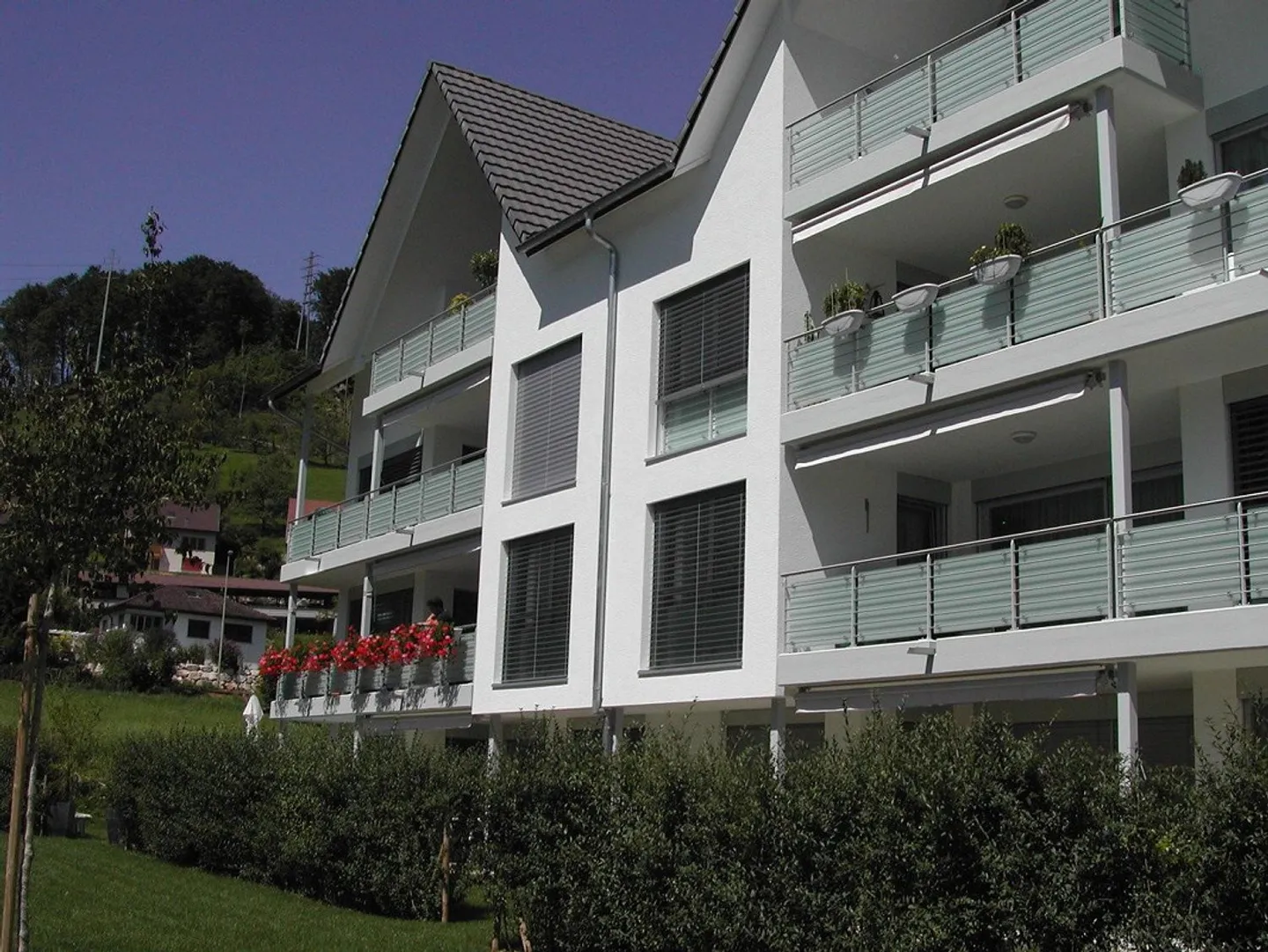 Place de parking extérieur à louer à Hölstein - Photo 1 sur 2