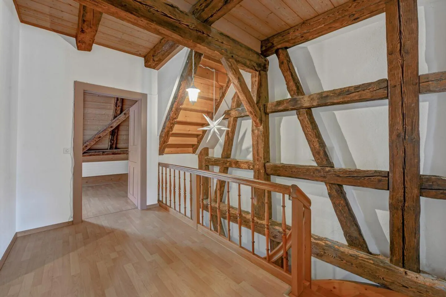 Historischer Wohntraum über vier Etagen mitten in der Altstadt von Stein am Rhein - Foto 29 von 30