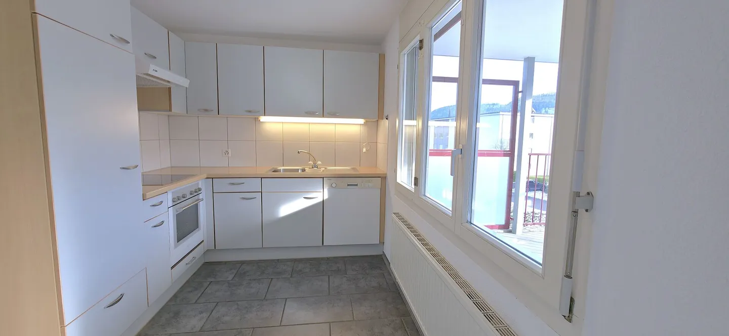 Renovated 3.5-room apartment with balcony in Courrendlin - Photo 5 of 14