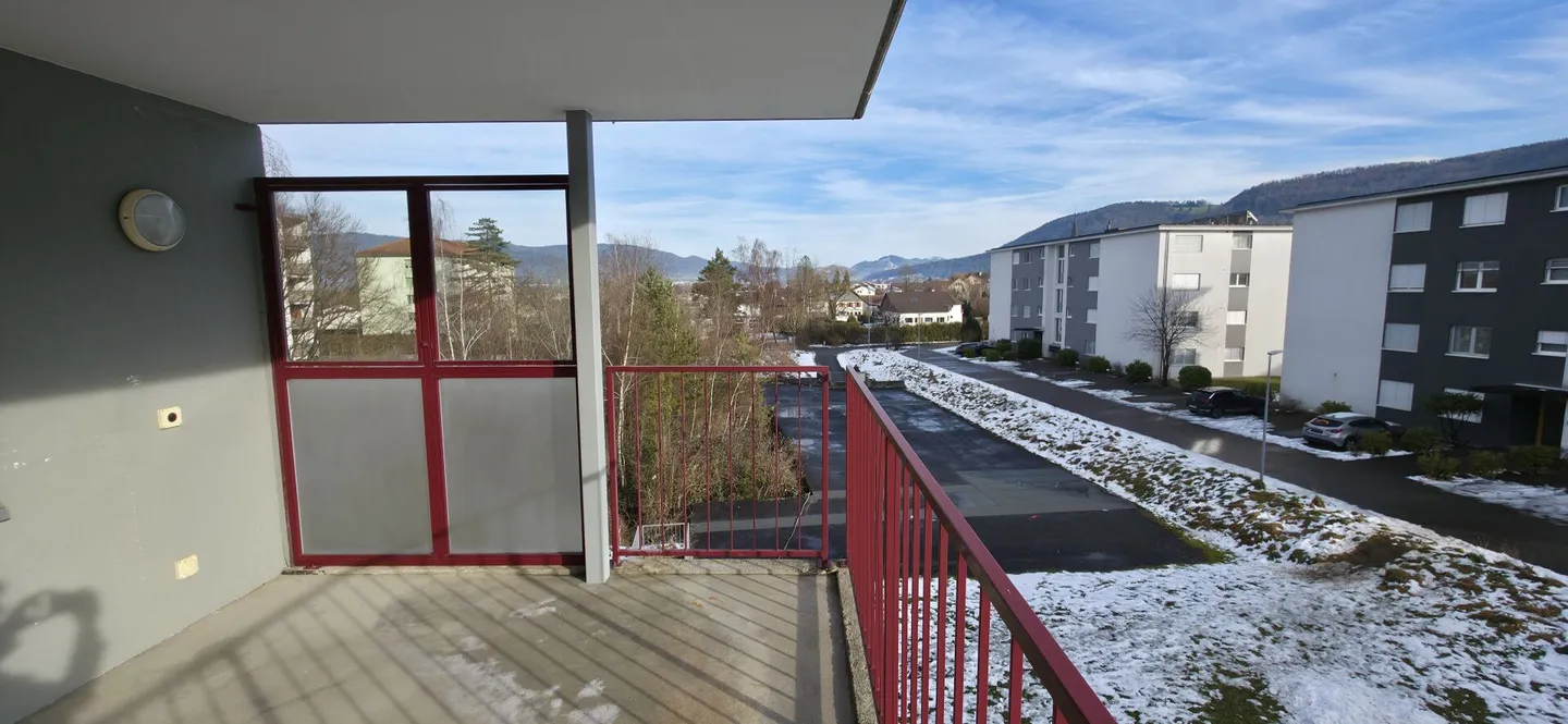 Renovated 3.5-room apartment with balcony in Courrendlin - Photo 6 of 14