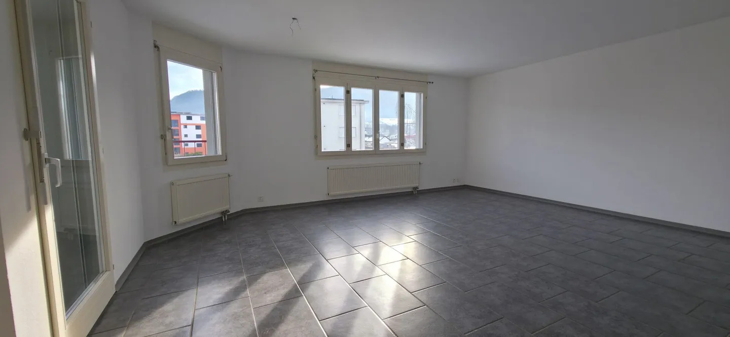 Renovated 3.5-room apartment with balcony in Courrendlin - Photo 11 of 14