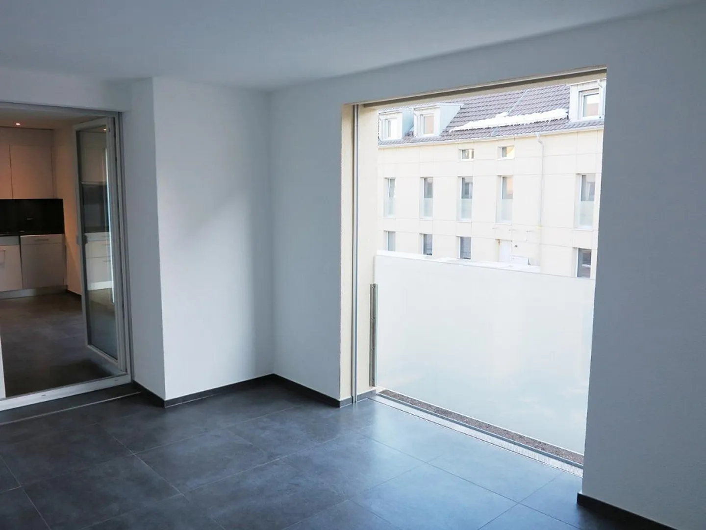 Moderne 3.5-Zimmer-Wohnung in Toplage - Foto 8 von 10