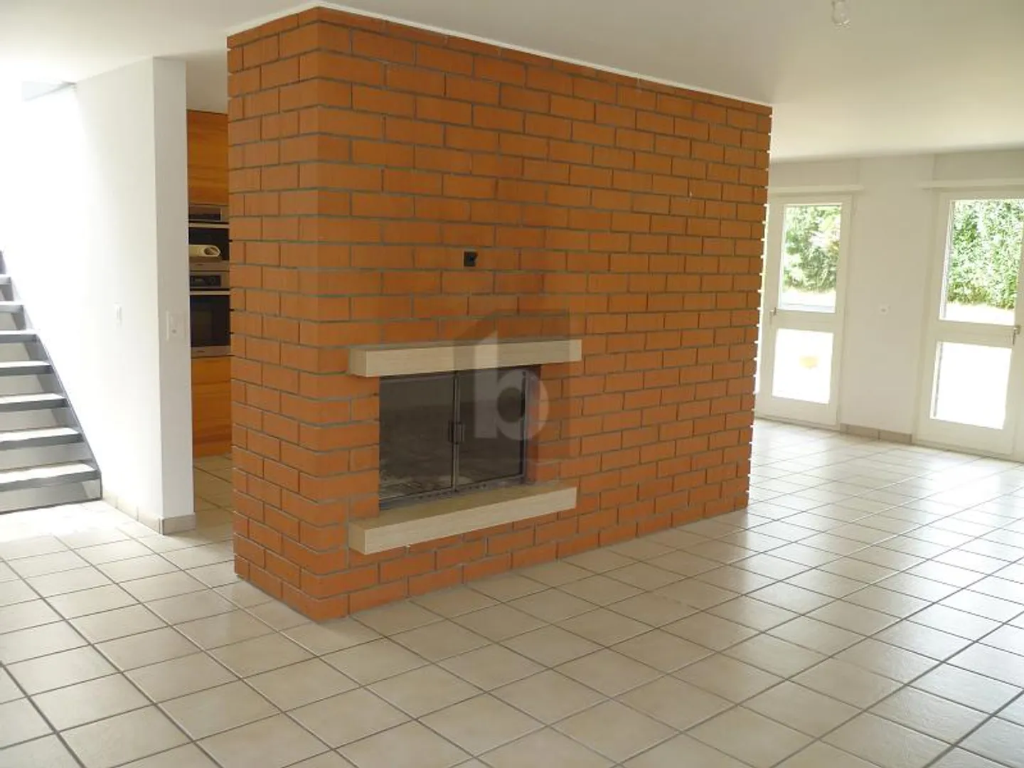 EINZELHAUS MIT UNABHÄNGIGEM STUDIO! - Foto 3 von 6