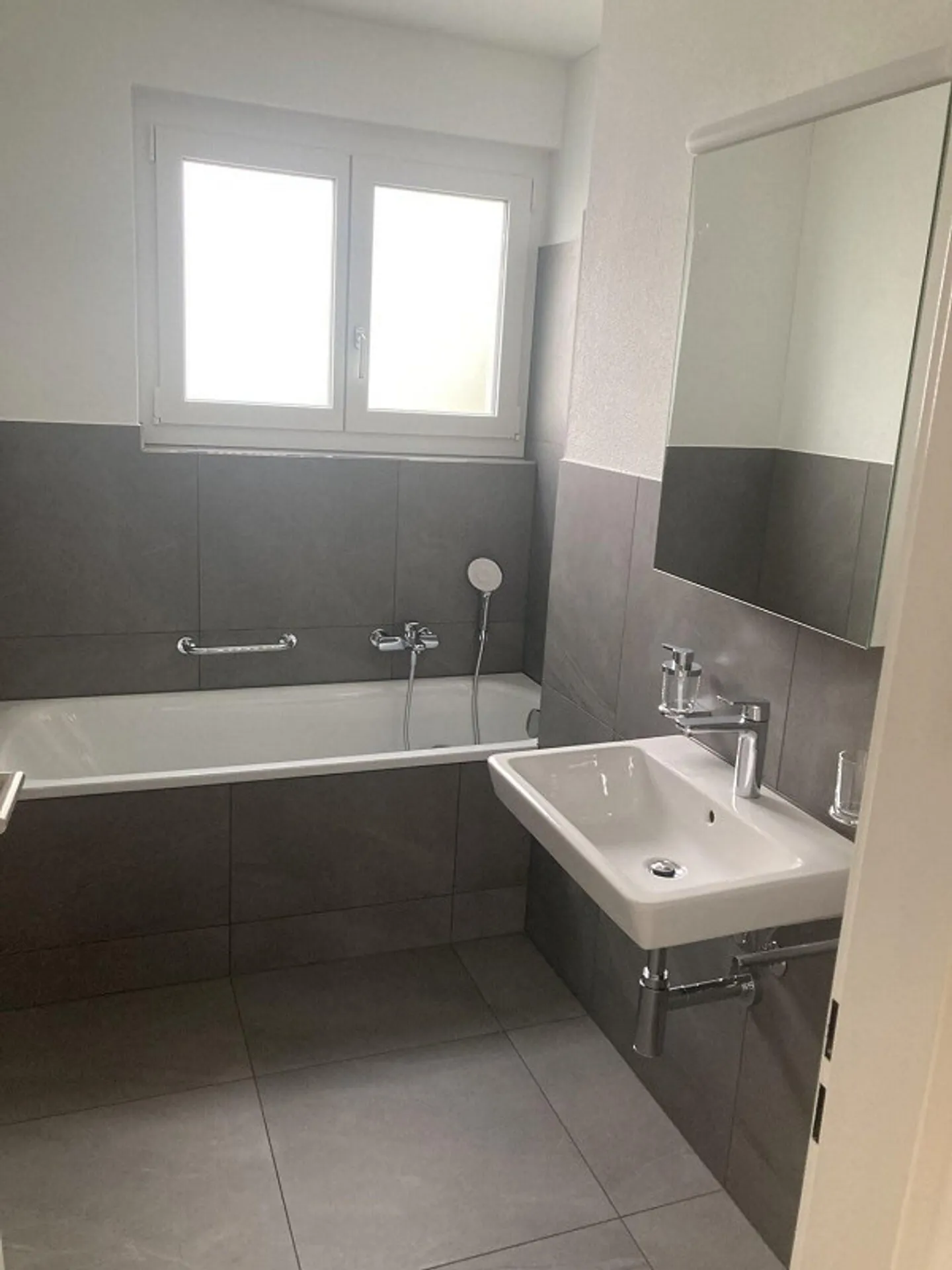 Newly renovated home in new splendor - Photo 9 of 13