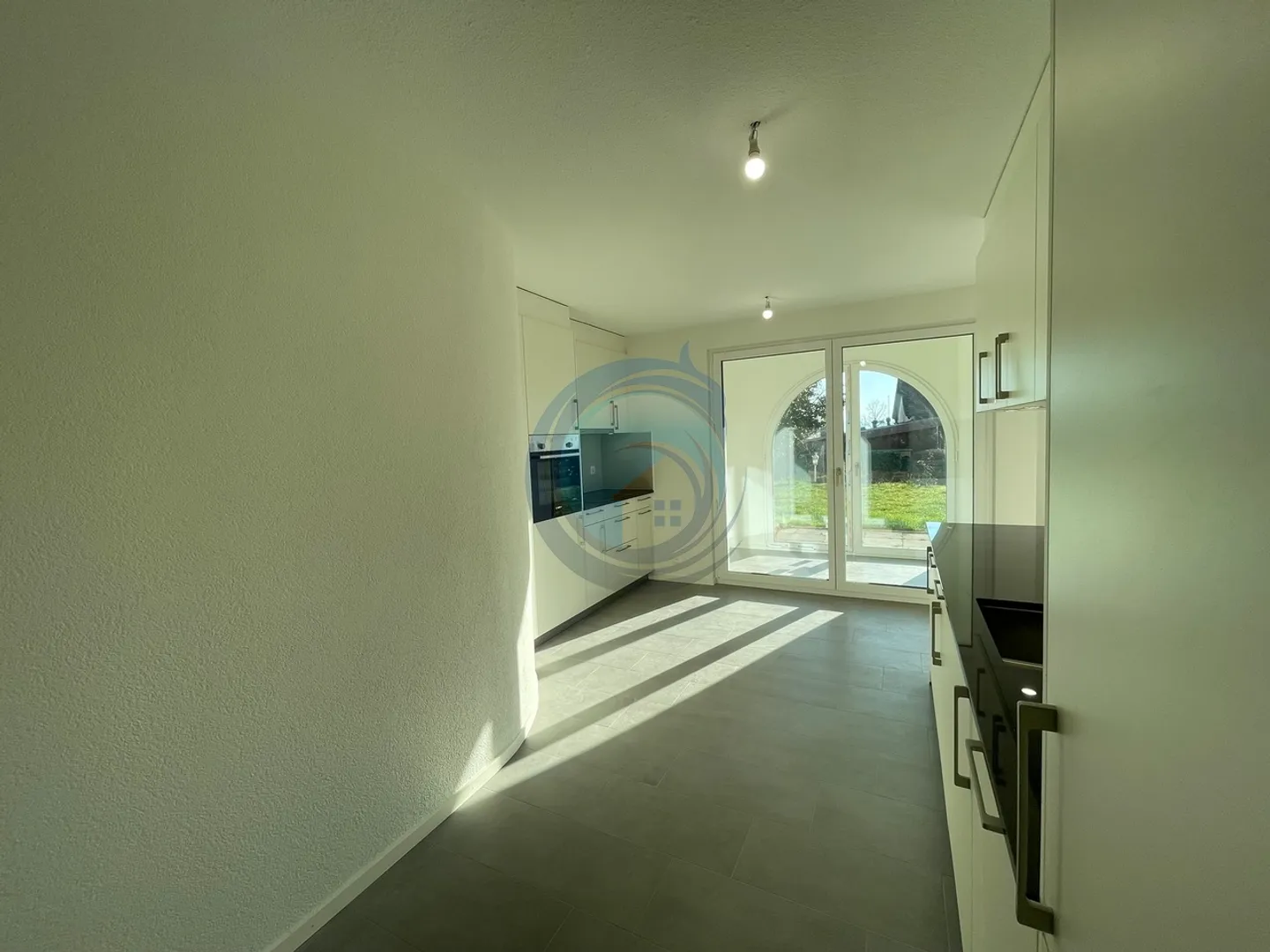 MAGNIFIKANTE RENOVIERTE 3,5-ZIMMER-WOHNUNG IN SÉVERY - Foto 4 von 13