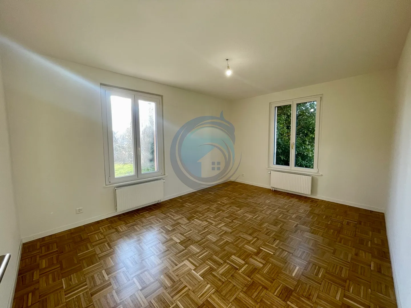 MAGNIFIKANTE RENOVIERTE 3,5-ZIMMER-WOHNUNG IN SÉVERY - Foto 8 von 13