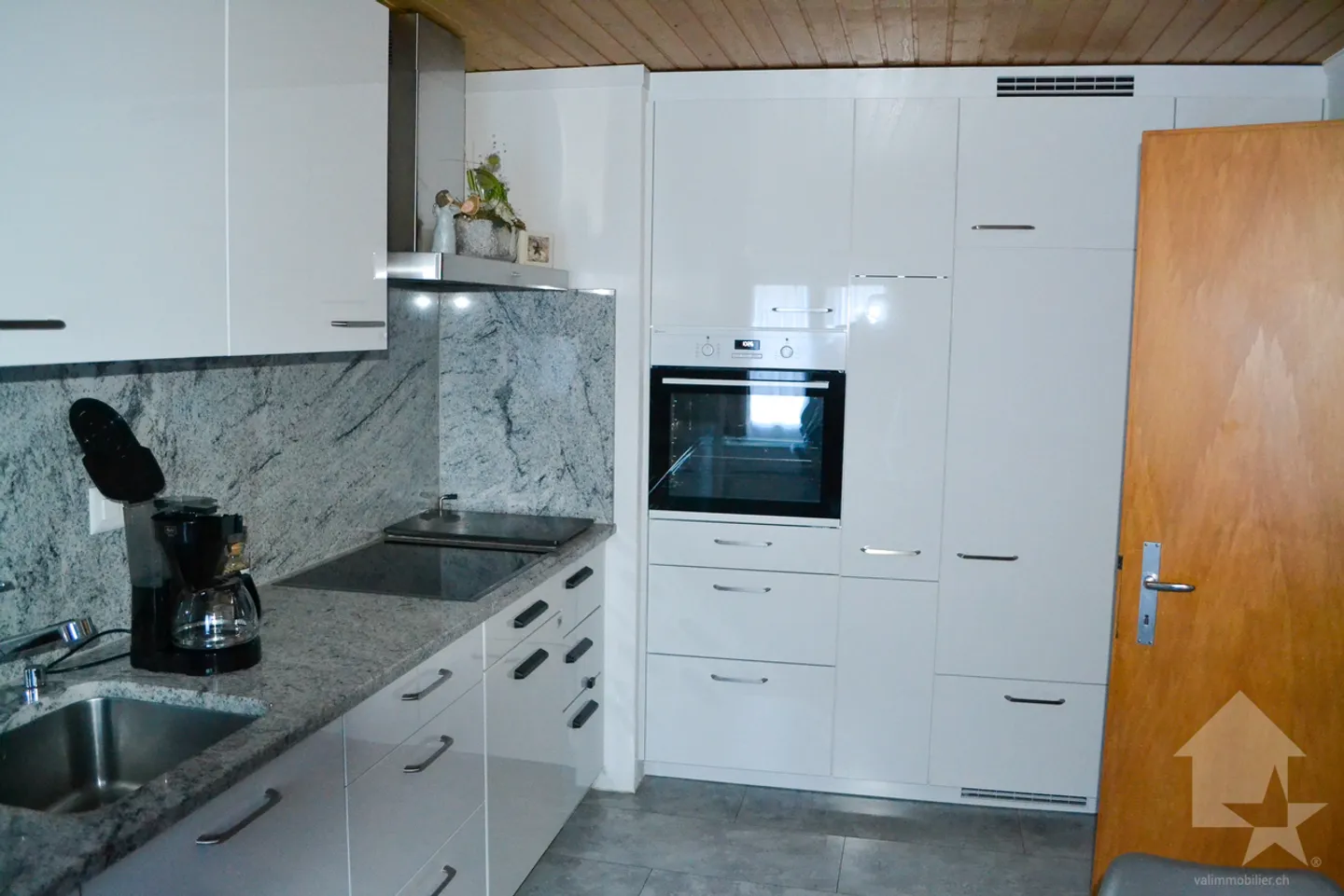 Affascinante casa su due piani di 70 m2 ciascuno con ingresso separato - Foto 2 di 27