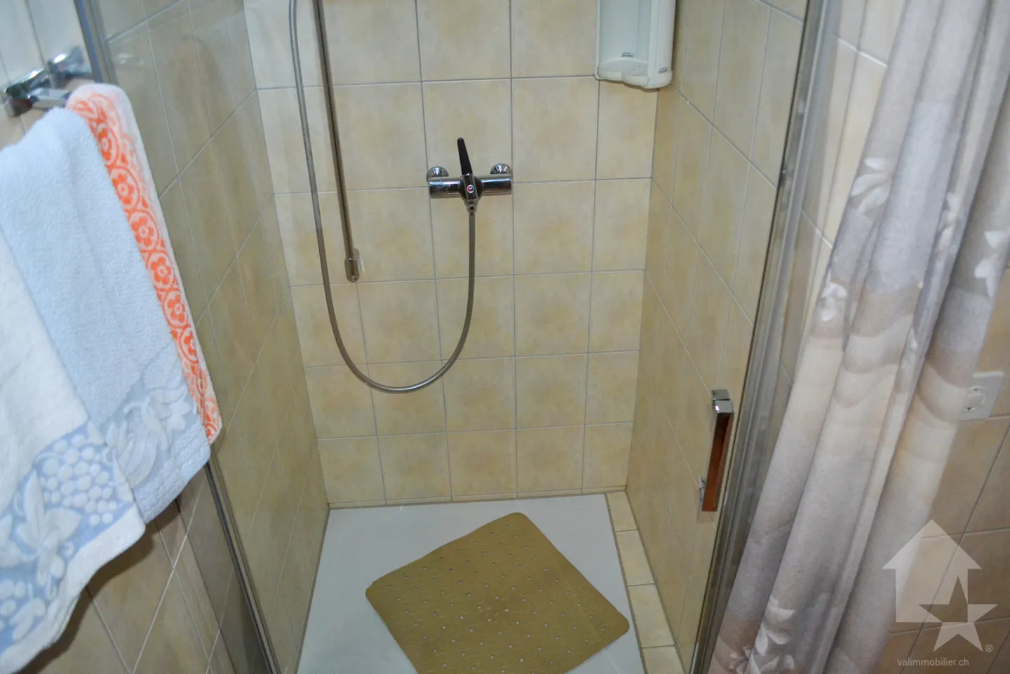 Affascinante casa su due piani di 70 m2 ciascuno con ingresso separato - Foto 15 di 27