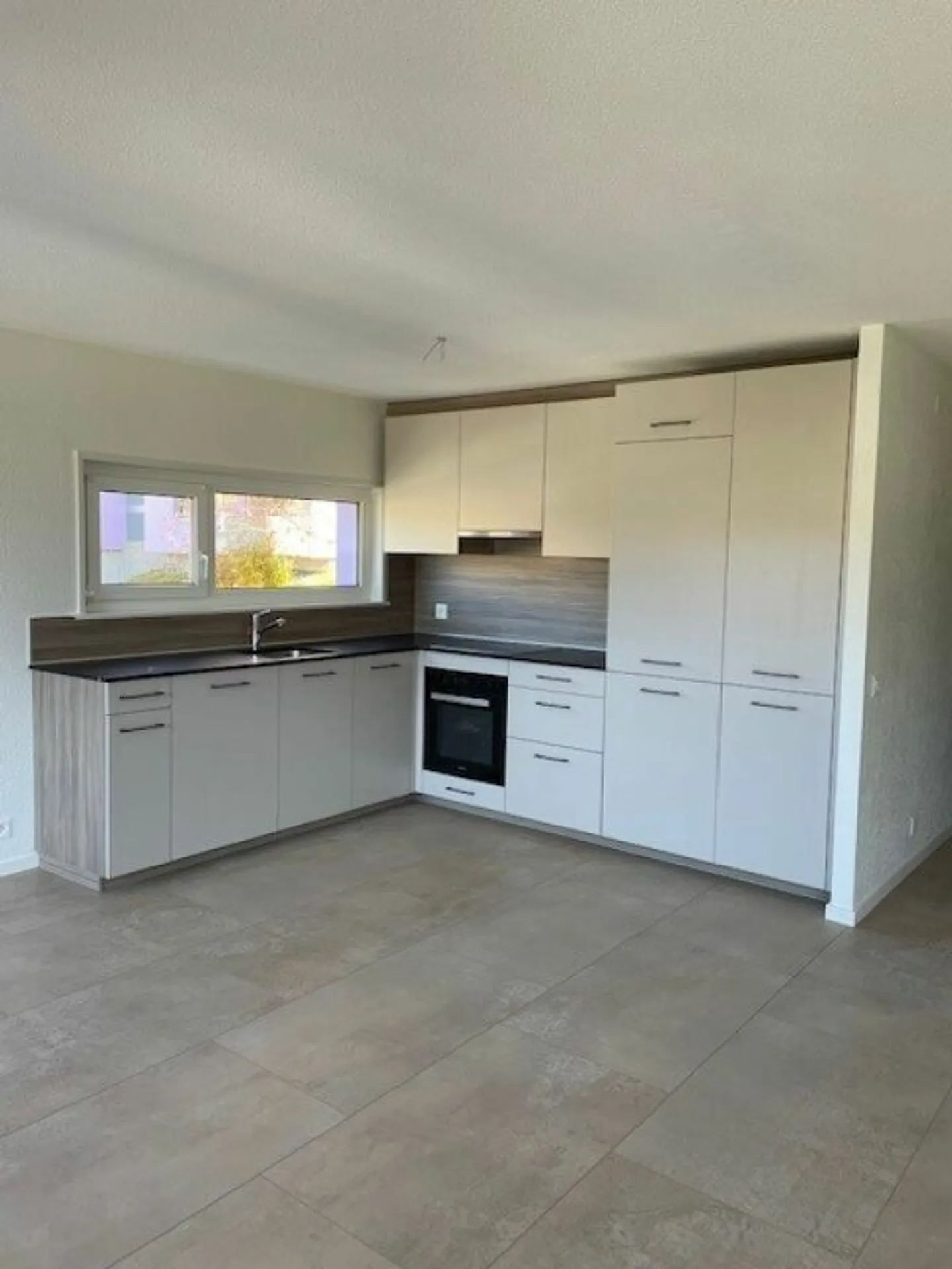 Apartment for rent - Photo 1 of 9