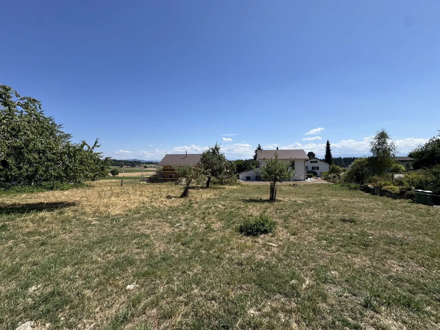 Bellissimo terreno in una posizione tranquilla - Foto 1 di 1