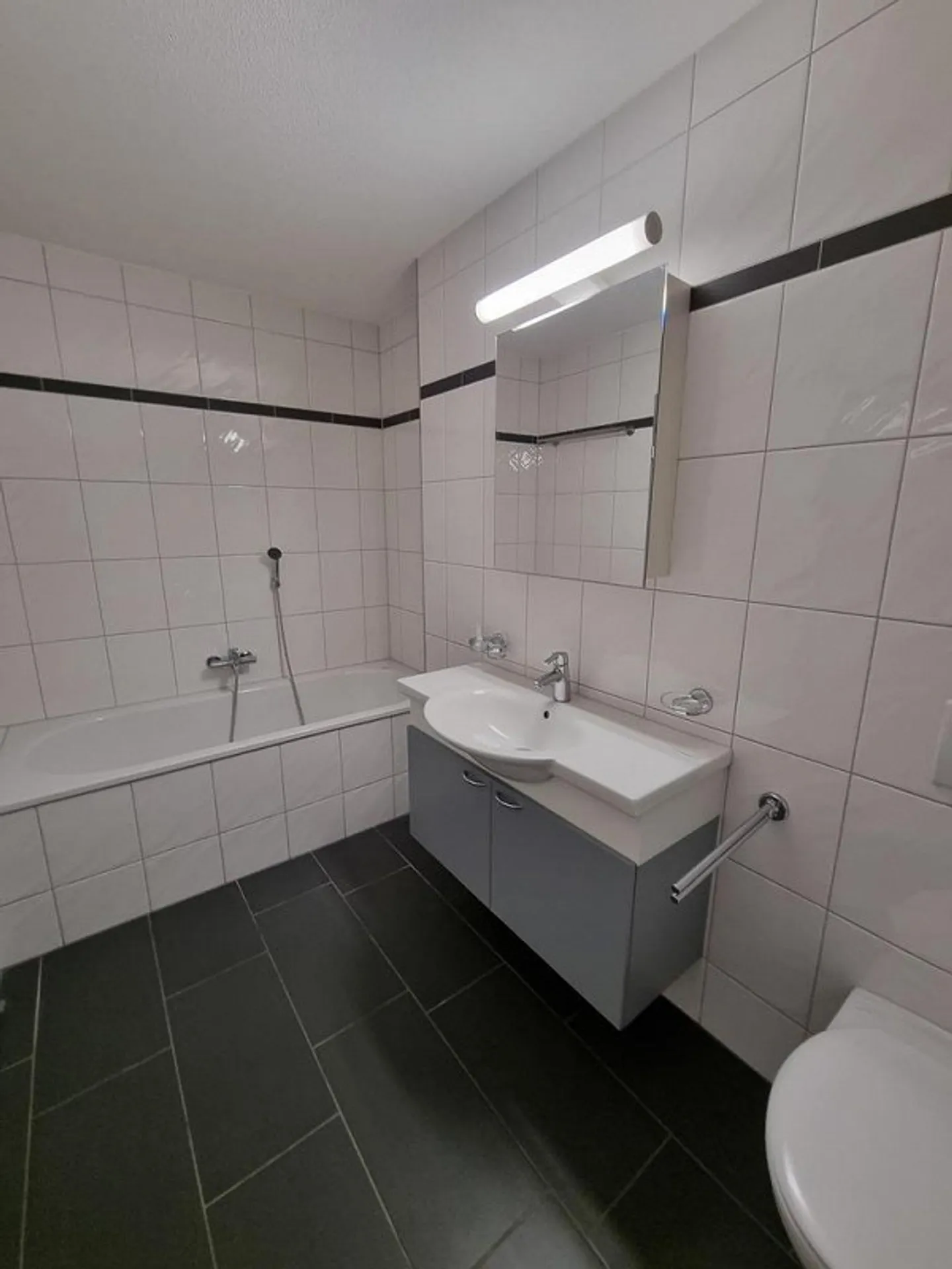 Geräumige 4.5 Zimmer Wohnung - Foto 9 von 11