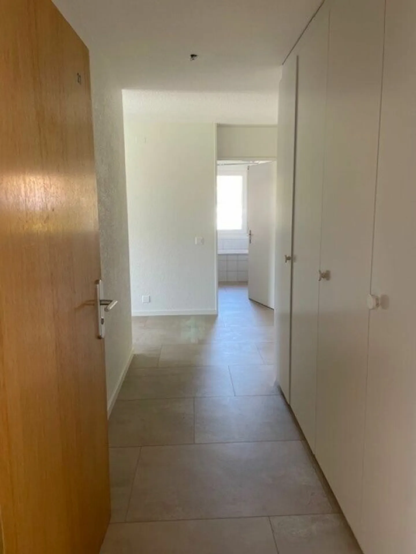 Apartment for rent - Photo 5 of 9