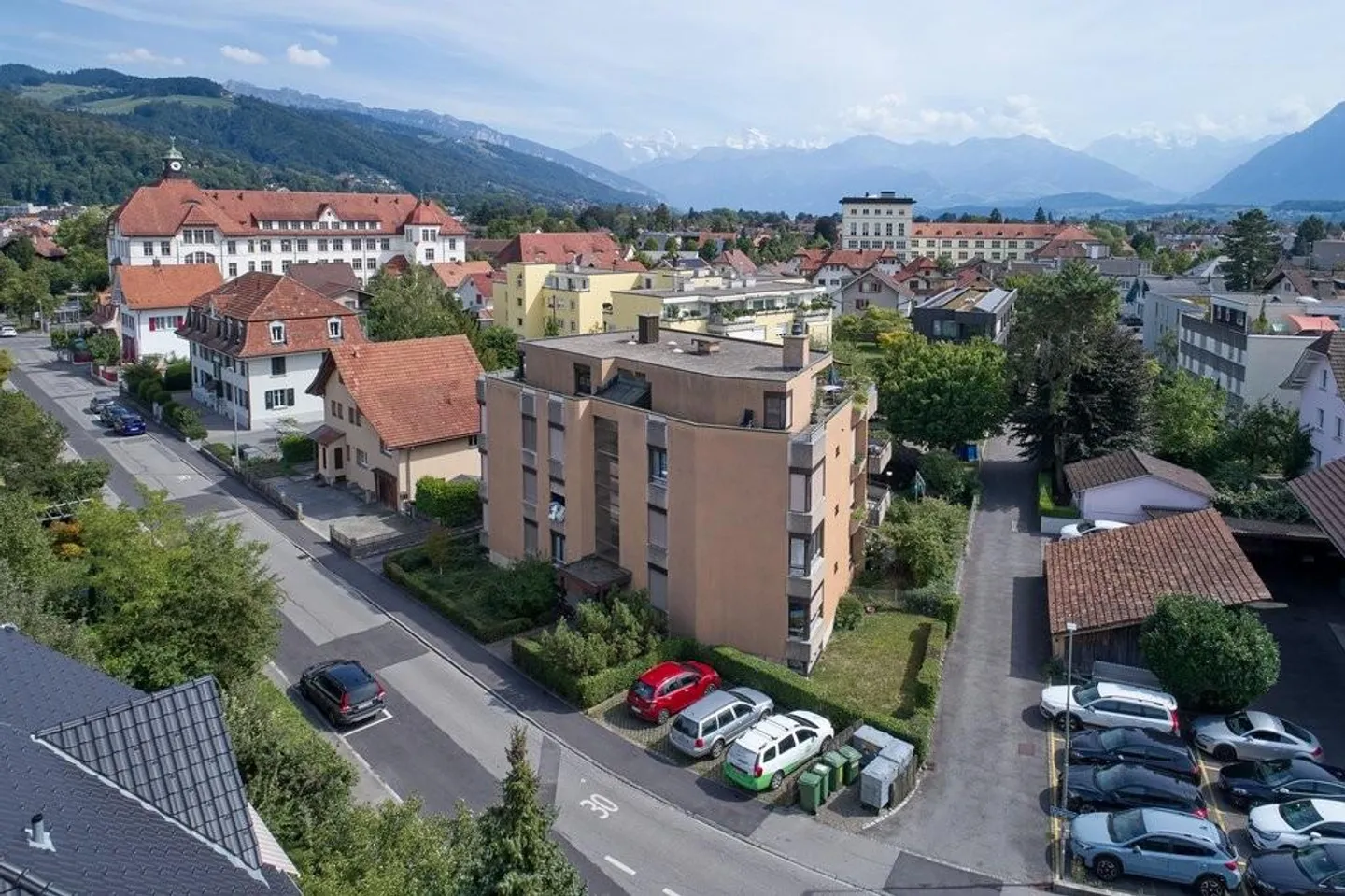 POSTO AUTO COPERTO IN AFFITTO A THUN - Foto 3 di 3