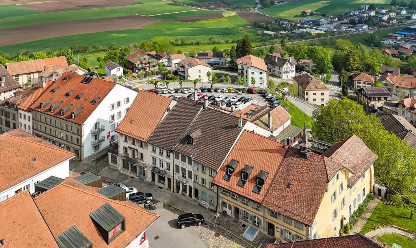 Bel immeuble de rendement à réinventer dans le centre historique - Photo 4 sur 13