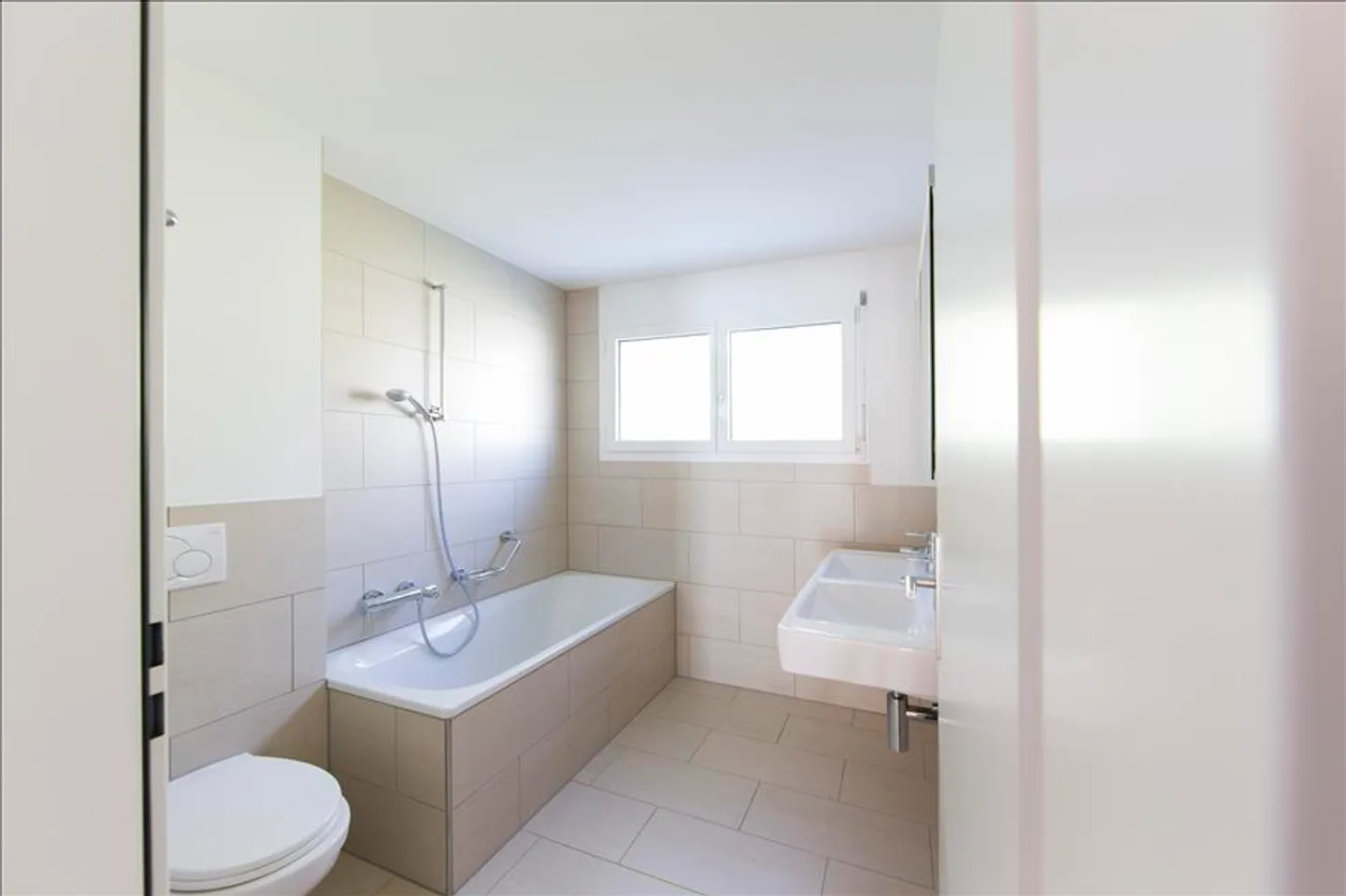 Apartment for rent - Photo 5 of 9