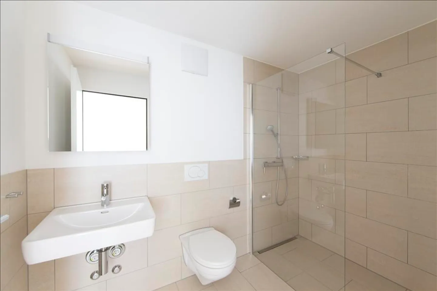 Apartment for rent - Photo 6 of 9