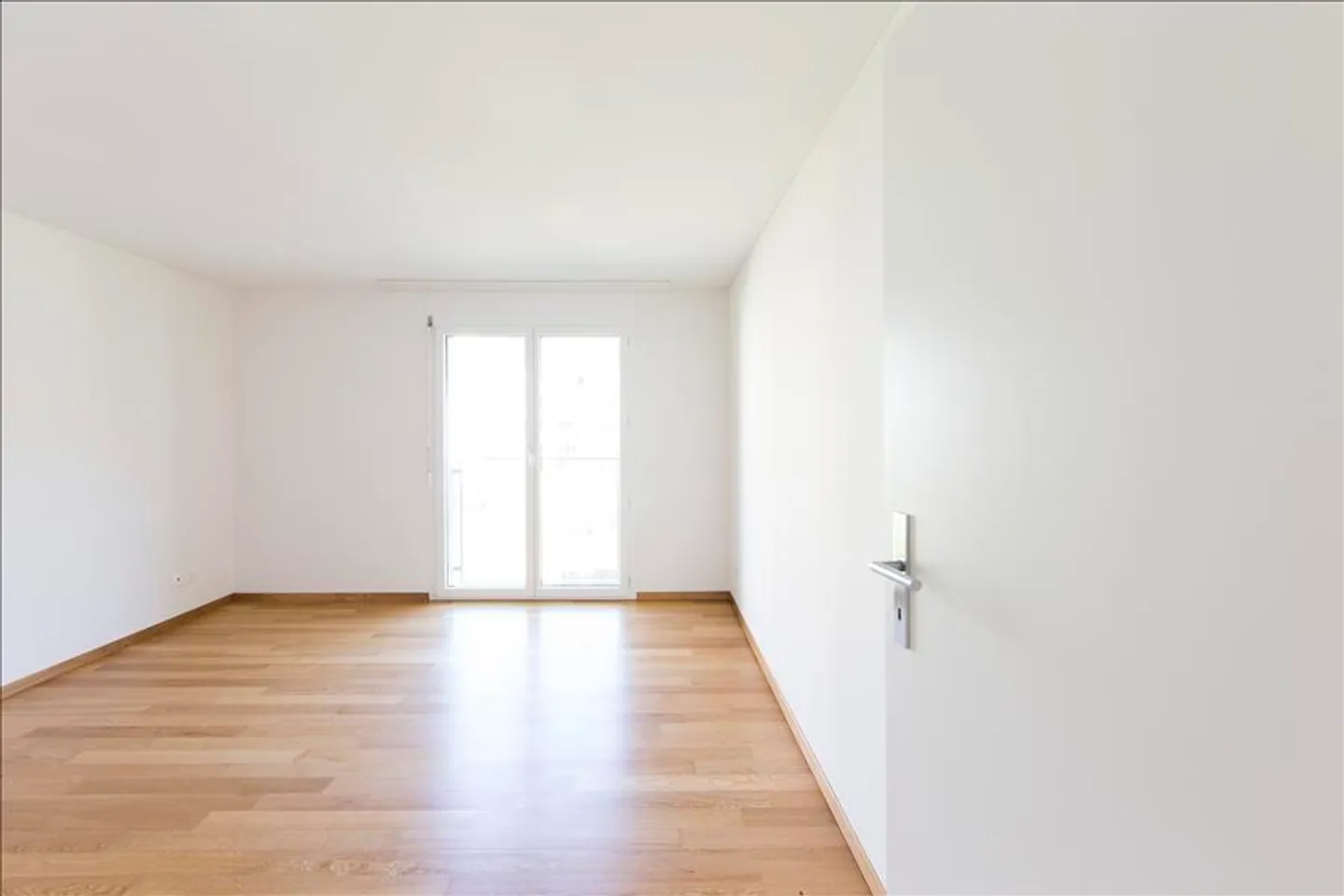 Apartment for rent - Photo 8 of 9