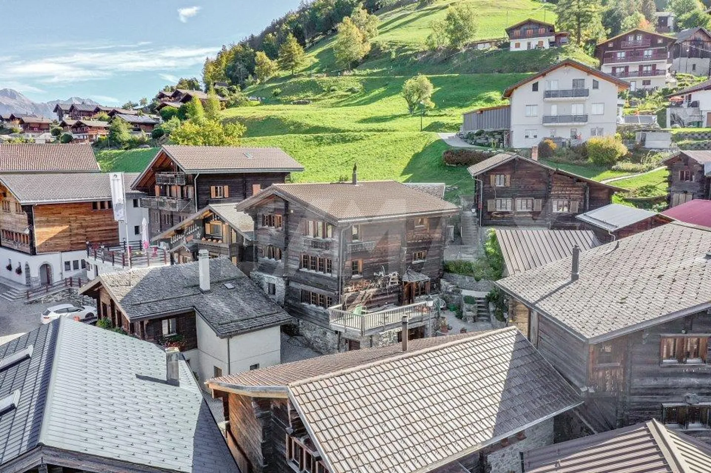 Immeuble à trois appartements - Photo 1 sur 13