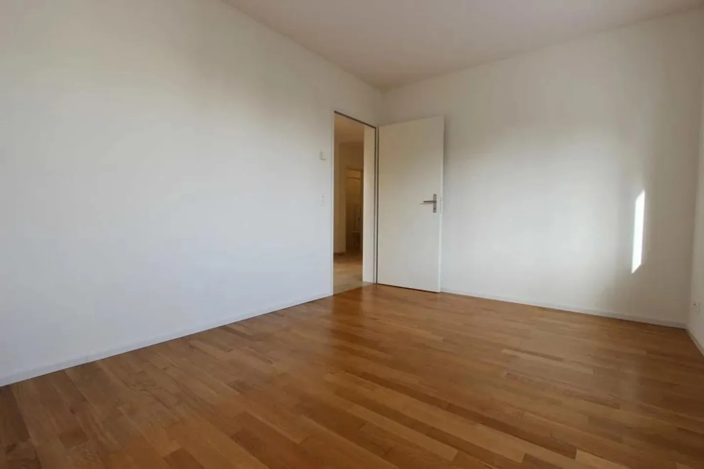 Standard di proprietà nel centro del villaggio di Wettingen - Foto 9 di 11