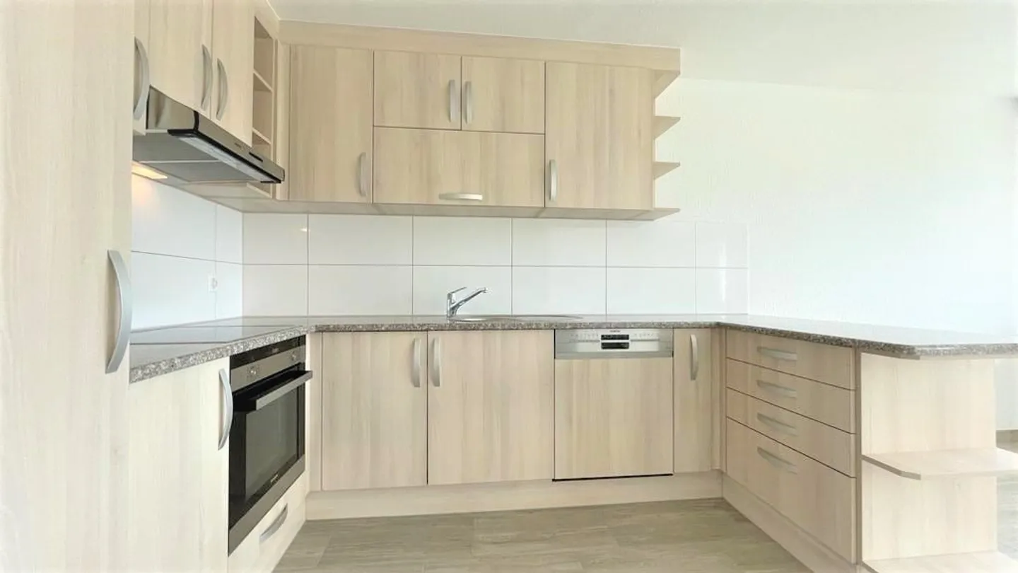 Appartement moderne de 3,5 pièces avec vue sur la montagne à Bellach - Photo 1 sur 11