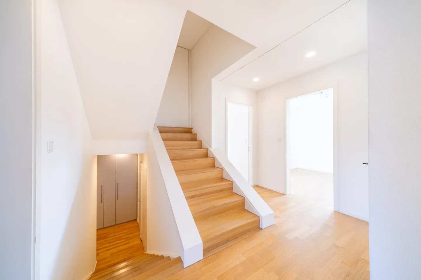 Immeuble mixte 6.5 pièces - Foto 5 von 7