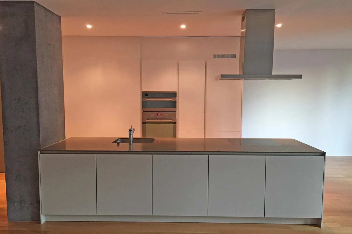 Appartement charmant avec deux salles de bains - Photo 4 sur 6