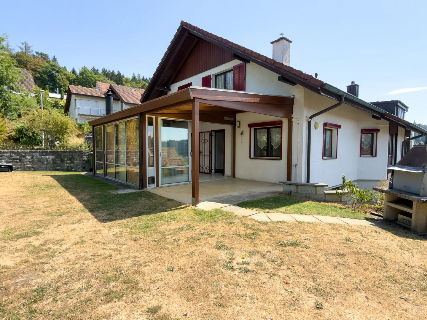 Maison jumelée charmante et spacieuse dans un emplacement soigné - Photo 6 sur 26