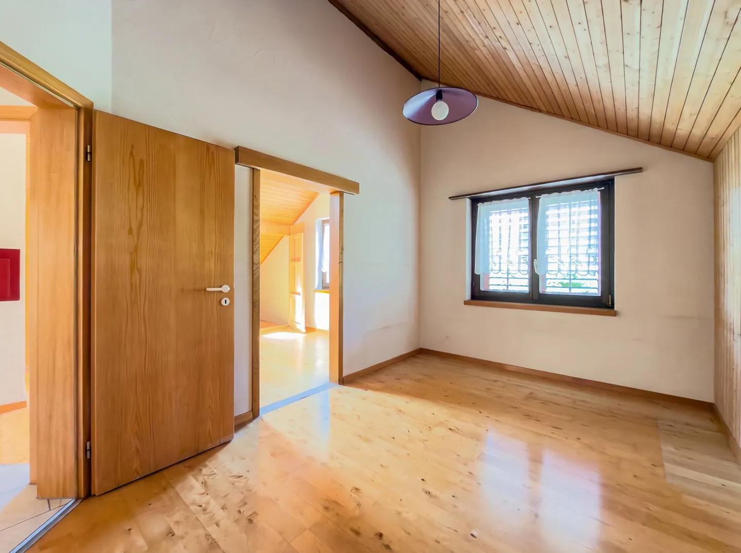 Maison jumelée charmante et spacieuse dans un emplacement soigné - Photo 14 sur 26