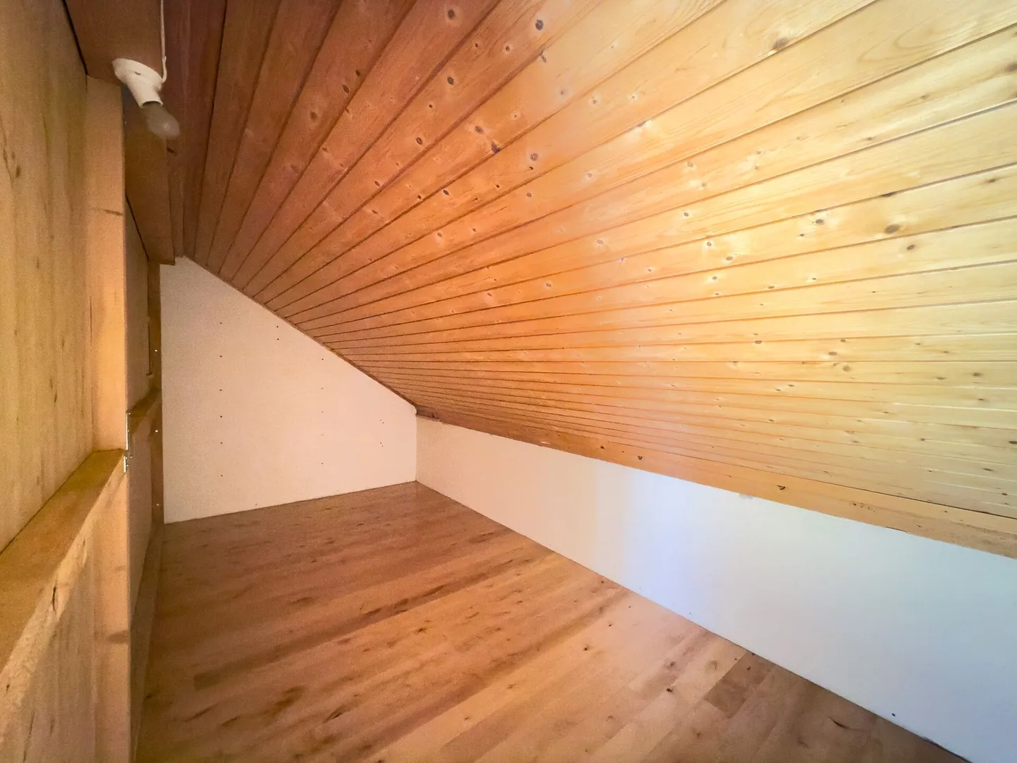Maison jumelée charmante et spacieuse dans un emplacement soigné - Photo 16 sur 26