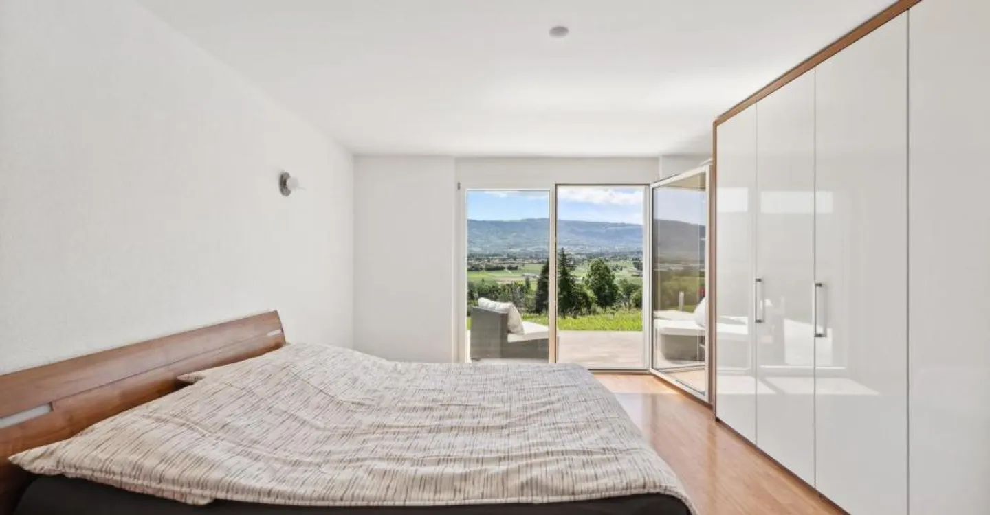 Rara villa individuale con piscina di fronte ai vigneti - Foto 8 di 12