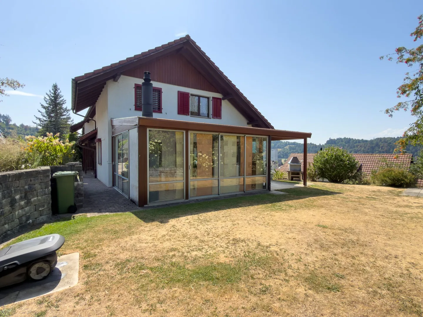 Maison jumelée charmante et spacieuse dans un emplacement soigné - Photo 24 sur 26
