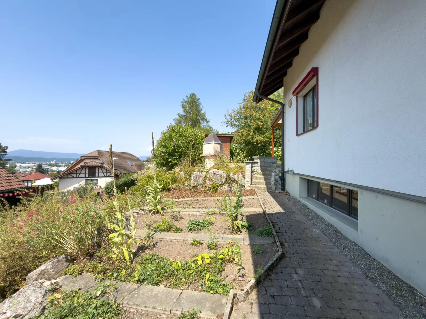 Maison jumelée charmante et spacieuse dans un emplacement soigné - Photo 26 sur 26
