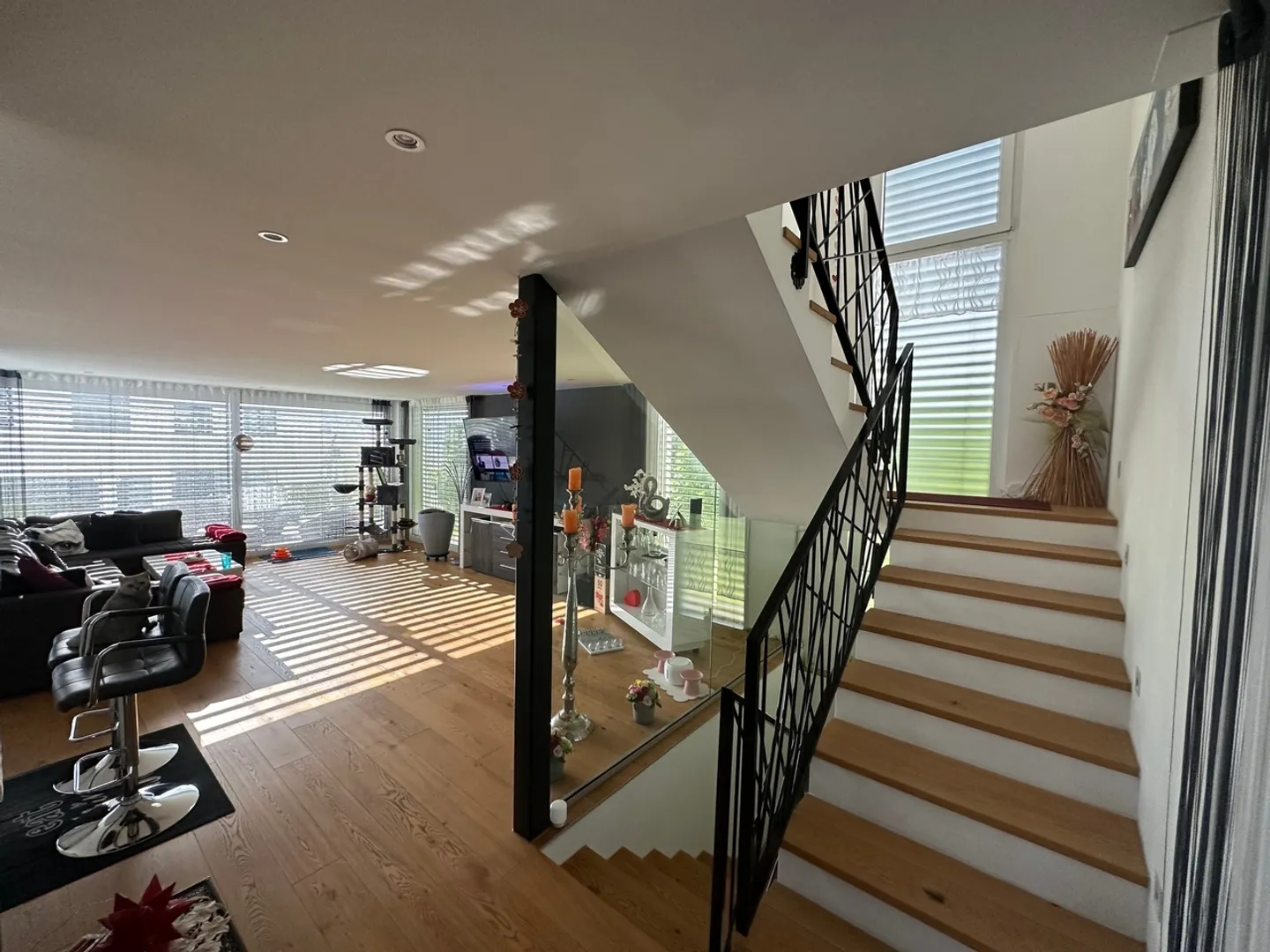 Modernes Einfamilienhaus mit Potenzial - Foto 2 von 13