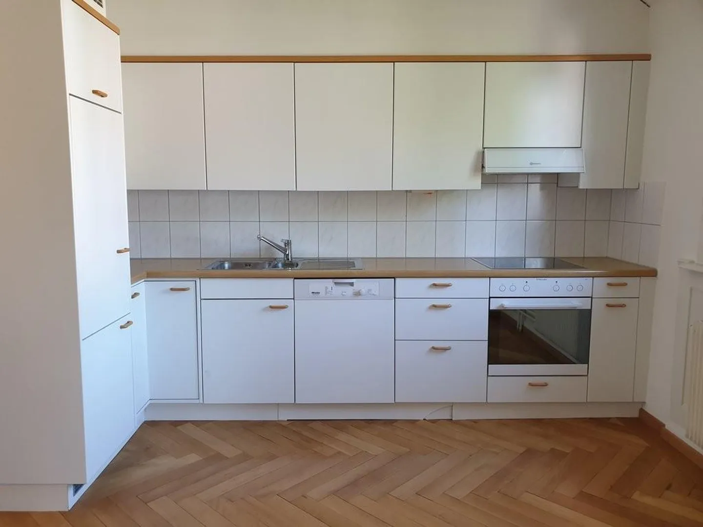 Living and enjoying life near the picturesque old town - Photo 2 of 5