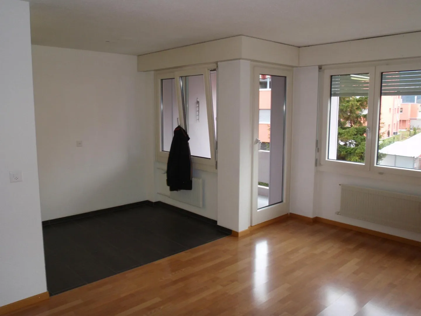 Charmante Wohnung mit Balkon - Foto 3 von 7