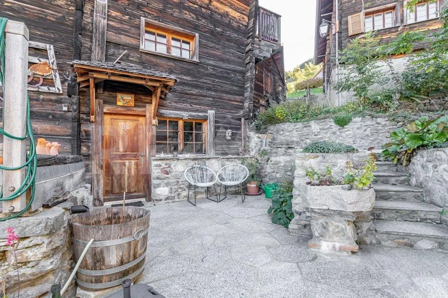 Immeuble à trois appartements - Photo 5 sur 13