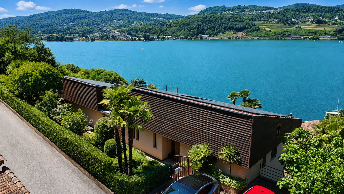 Elegante Villa mit Seeblick - Foto 3 von 21