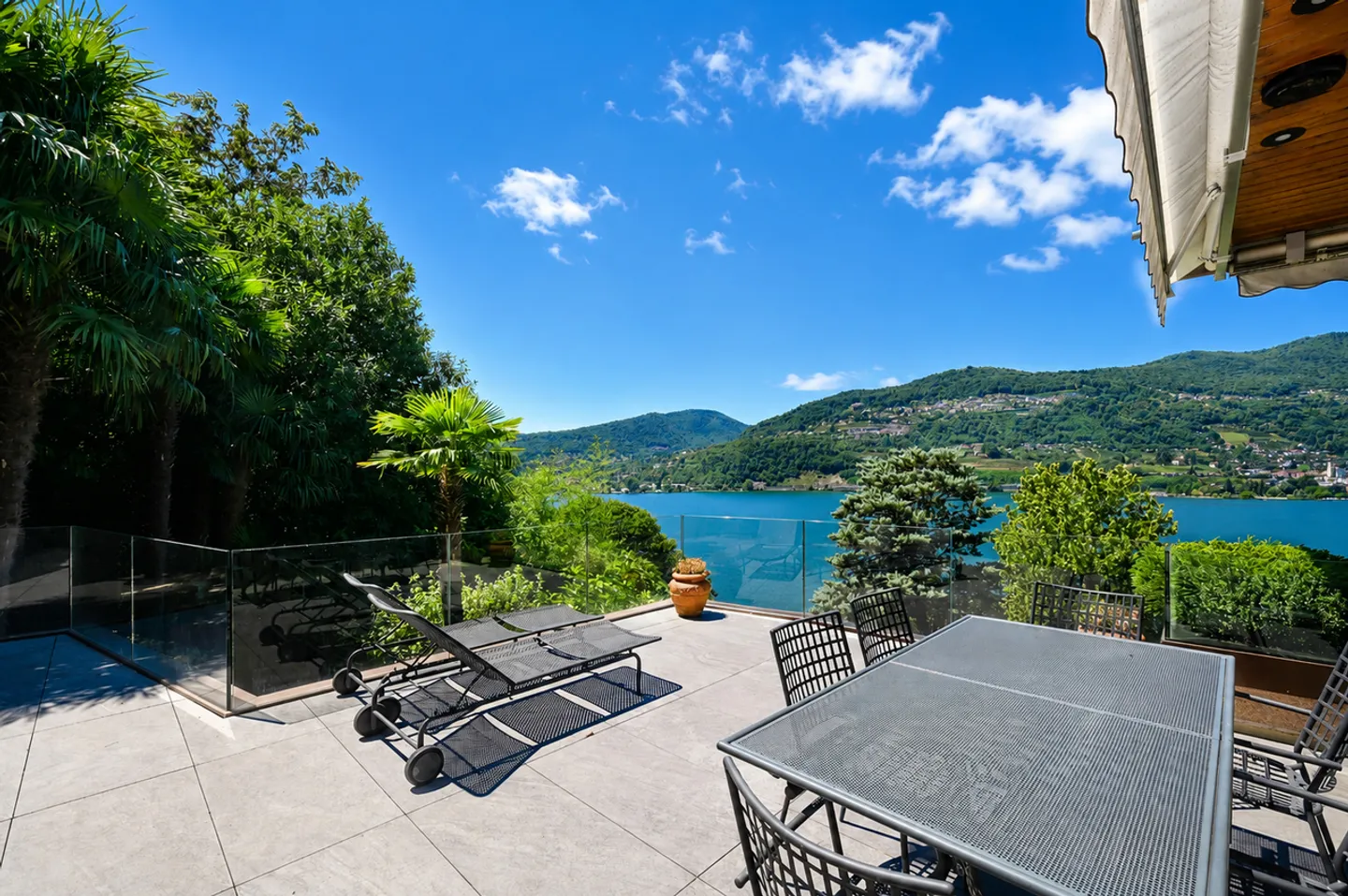 Elegante Villa mit Seeblick - Foto 5 von 21