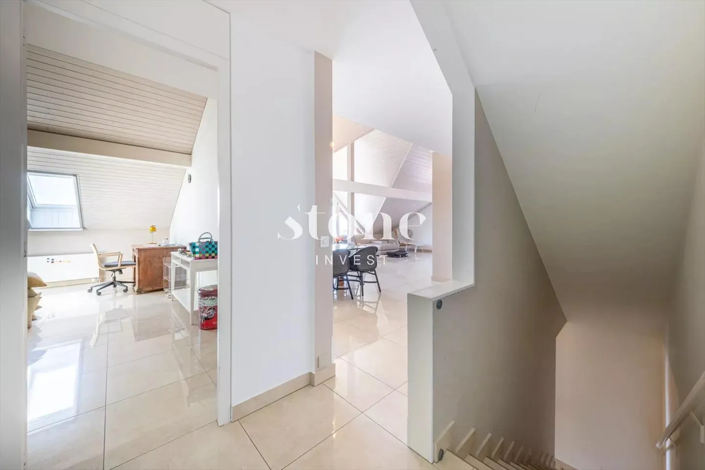 exceptionnelle villa de 230m2 vue lac et les Alpes - Photo 6 sur 12