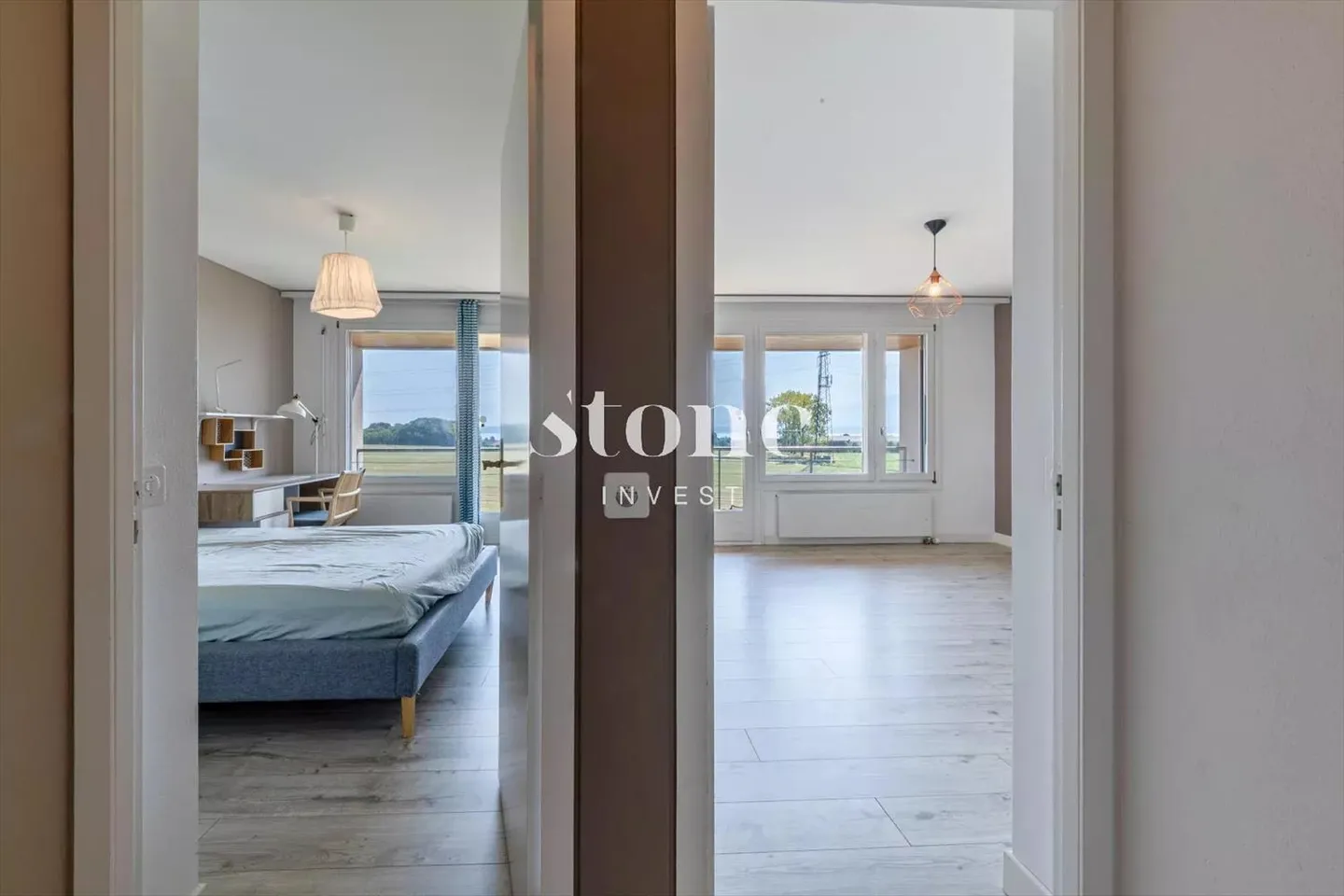 exceptionnelle villa de 230m2 vue lac et les Alpes - Photo 10 sur 12