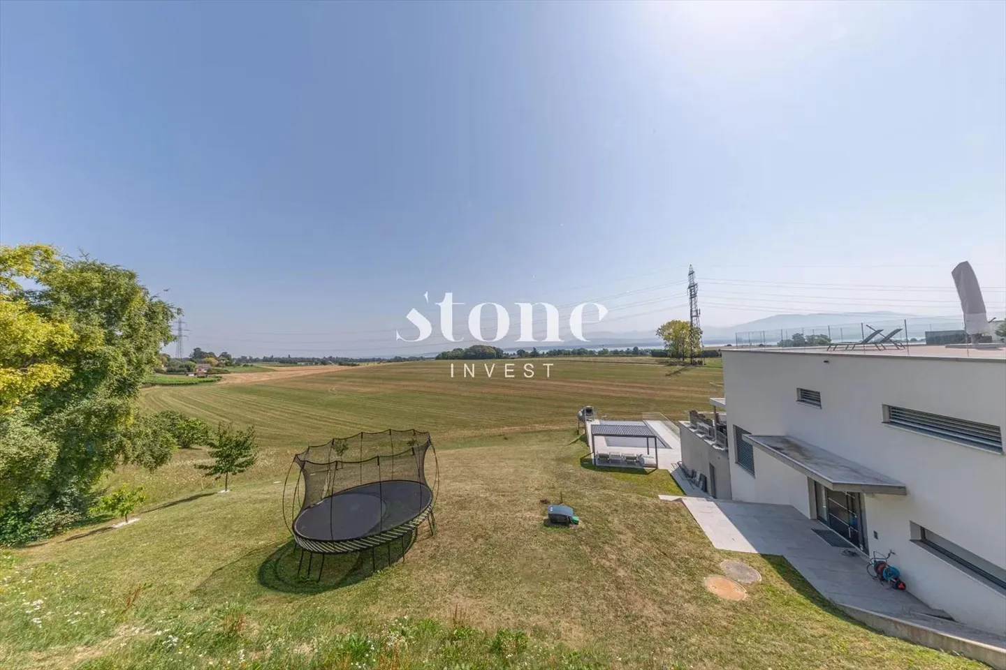 exceptionnelle villa de 230m2 vue lac et les Alpes - Photo 1 sur 12