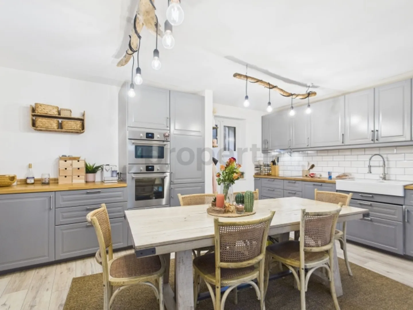 Exclusive 7.5-room detached house in Renan - Photo 2 of 9